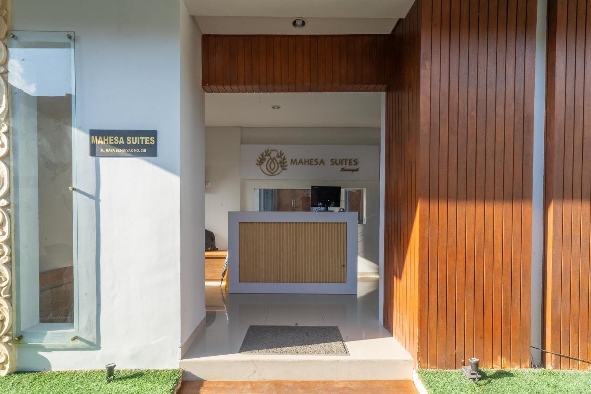 Mahesa Suites Seminyak Luaran gambar