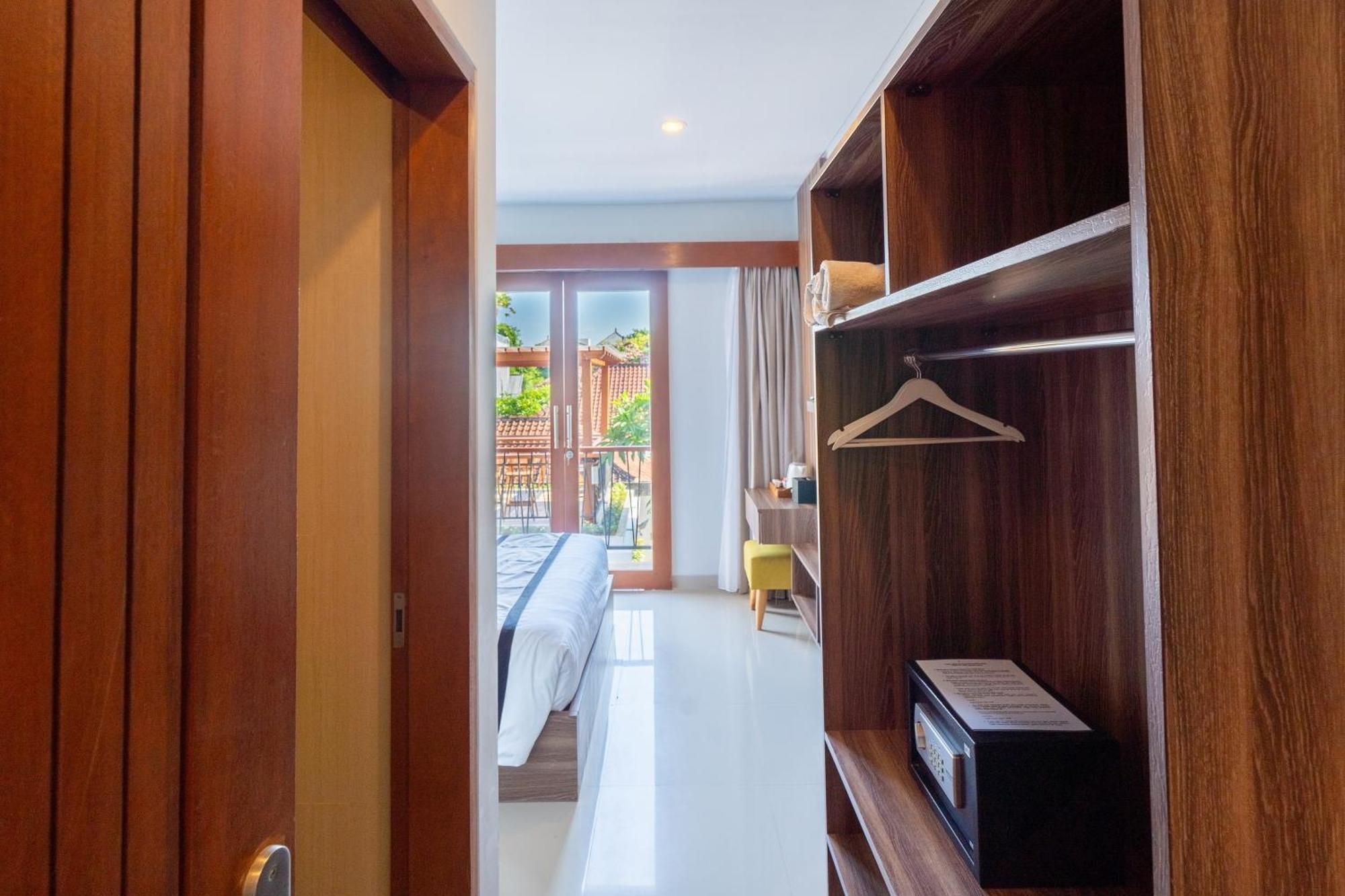 Mahesa Suites Seminyak Luaran gambar